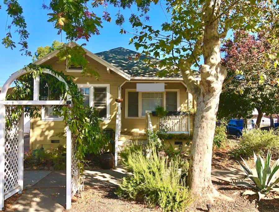 Smart Spacious Artsy Home Near Midtown Sacramento Exterior photo
